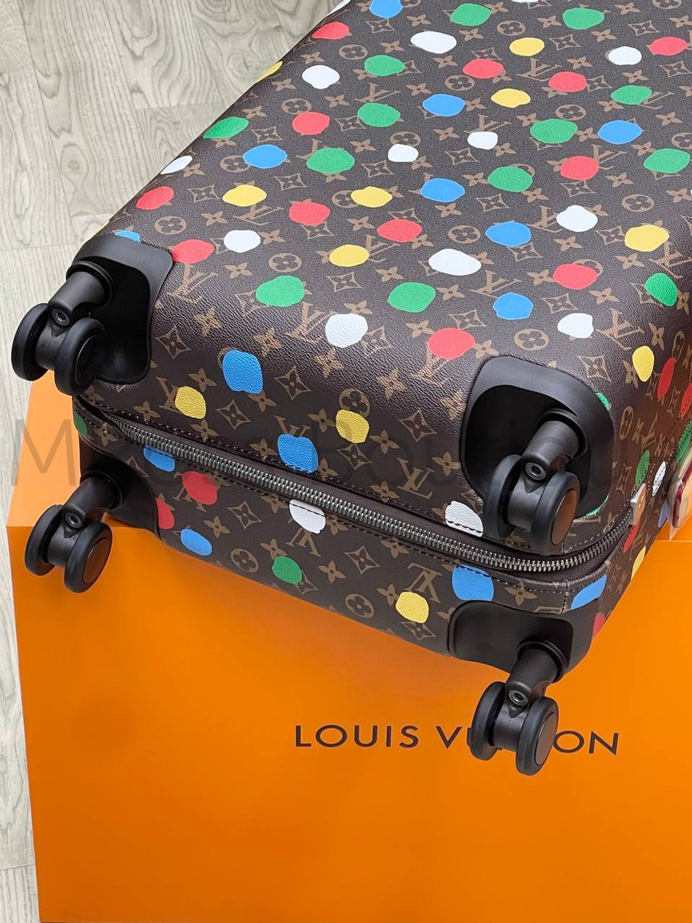 Чемодан LV x YK Louis Vuitton Horizon 55