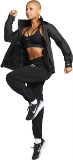 FB7451-010 Ветровка W NIKE FAST REPEL JACKET