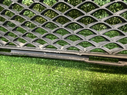 Решетка переднего бампера Mercedes E W213 (20-23)