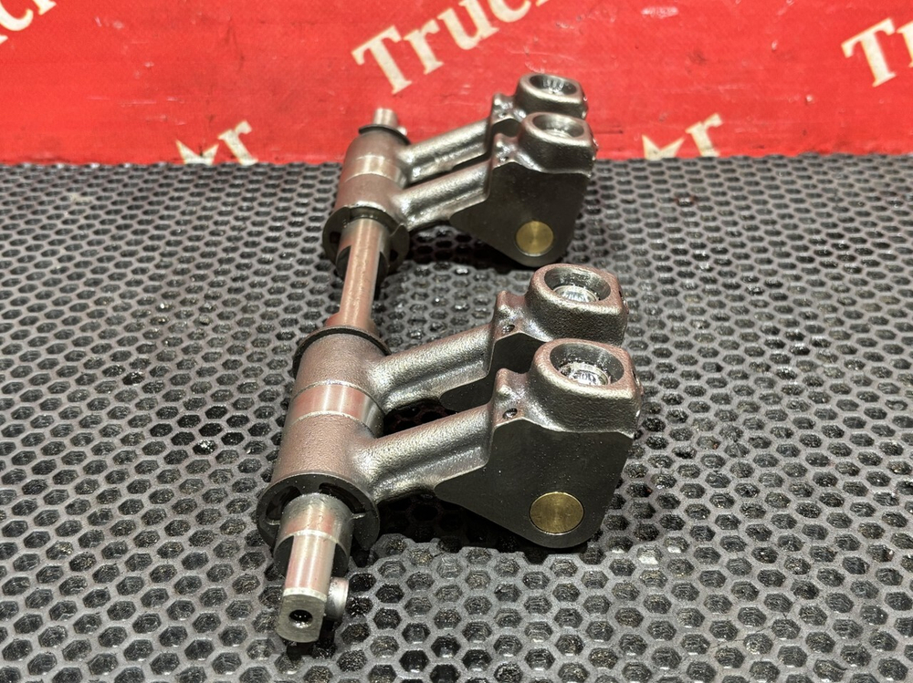 Вал рокеров в сборе 2021г