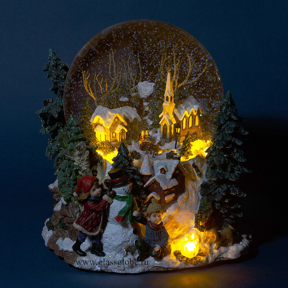 Стеклянный шар со снегом Новогодние каникулы. Снежный шар с метелью и подсветкой
