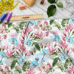 Ткань шелк Армани насыщенные небольшие цветы на бежевом фоне