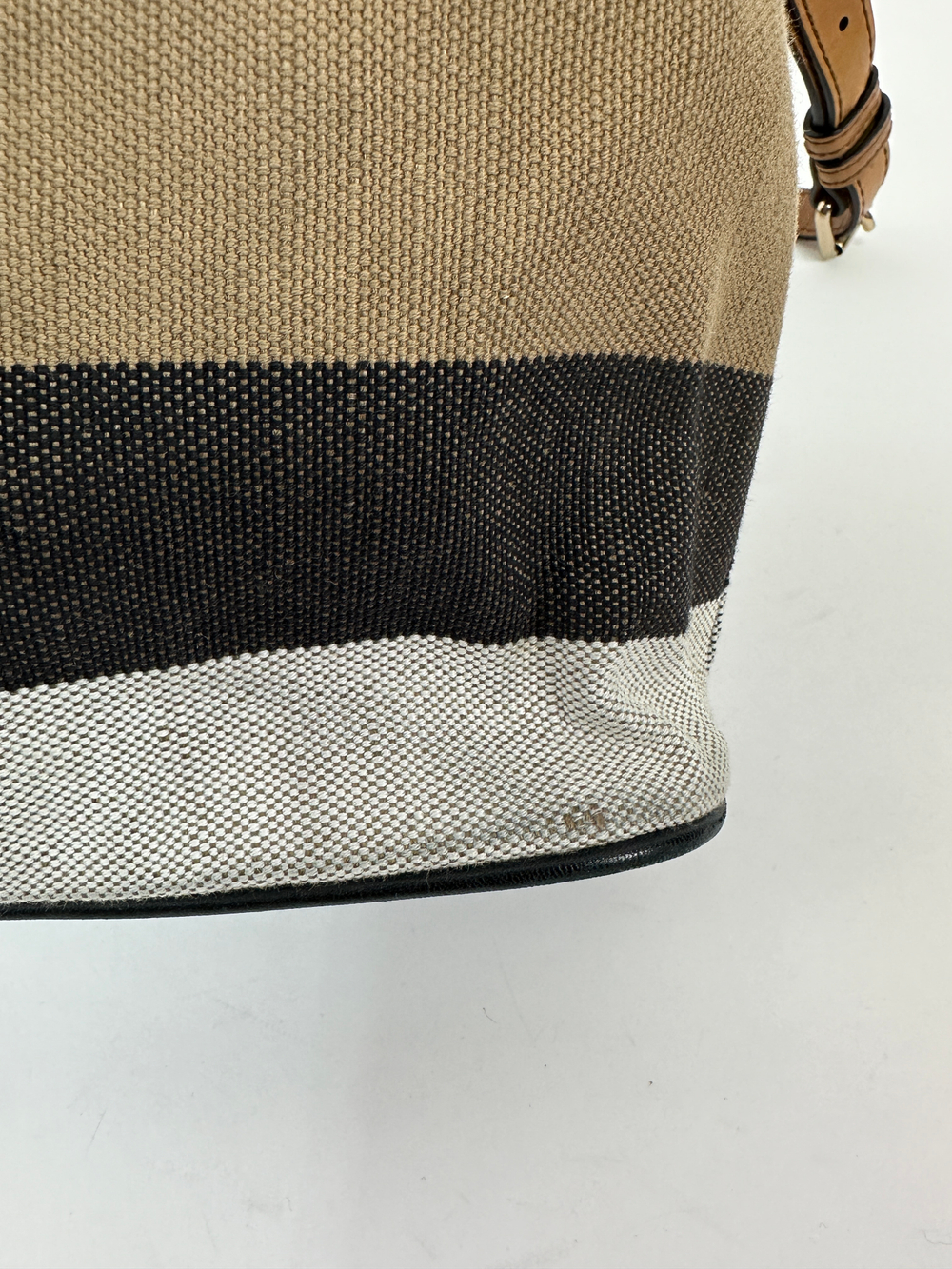 Сумка Burberry Shellwood Crossbody Bag