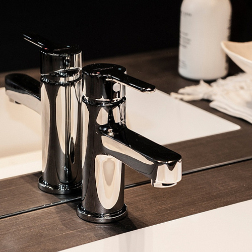 Смеситель однорычажный FUS-CHR-29023B