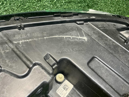 Фара правая Volvo XC90 2 (2014-2019) LED