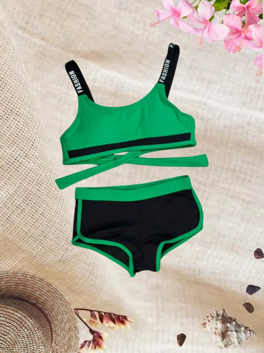 Раздельный спортивный купальник плавками и шортиками