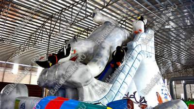 Большой надувной батут-горка "Мишка на севере"