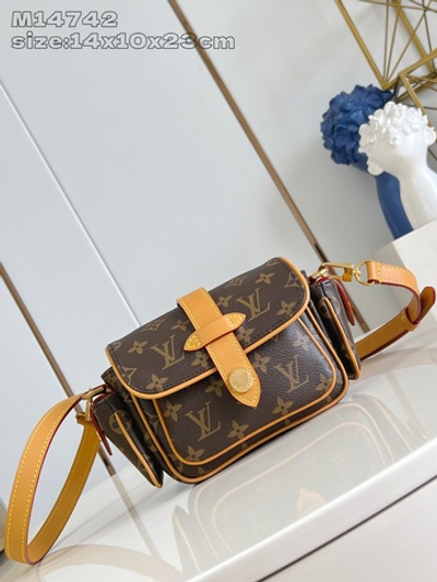 Louis Vuitton Cargo Wearable Wallet