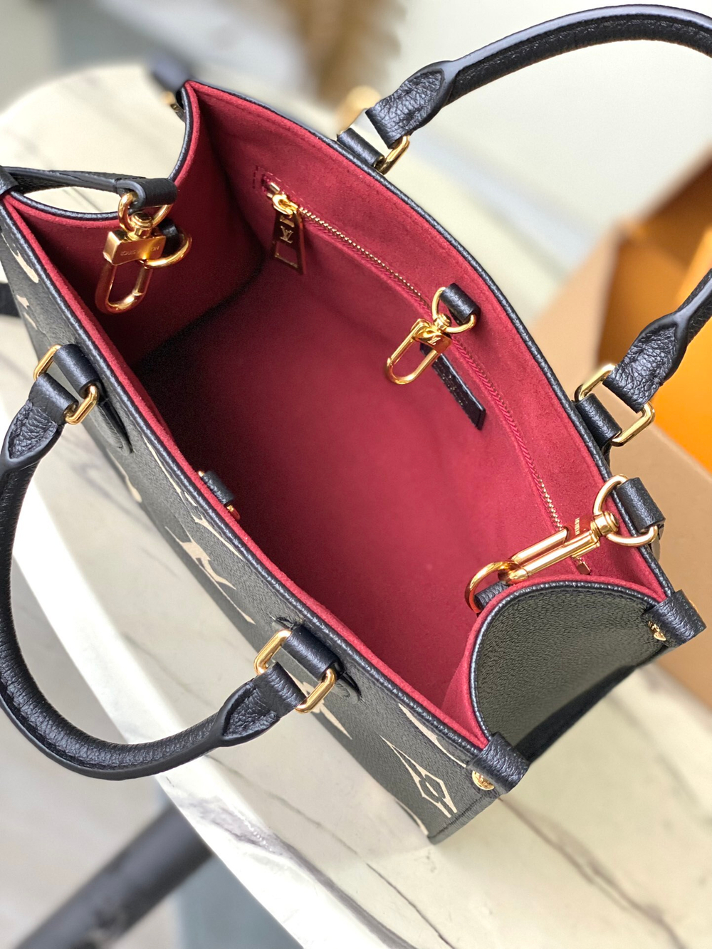 Louis Vuitton Onthego PM