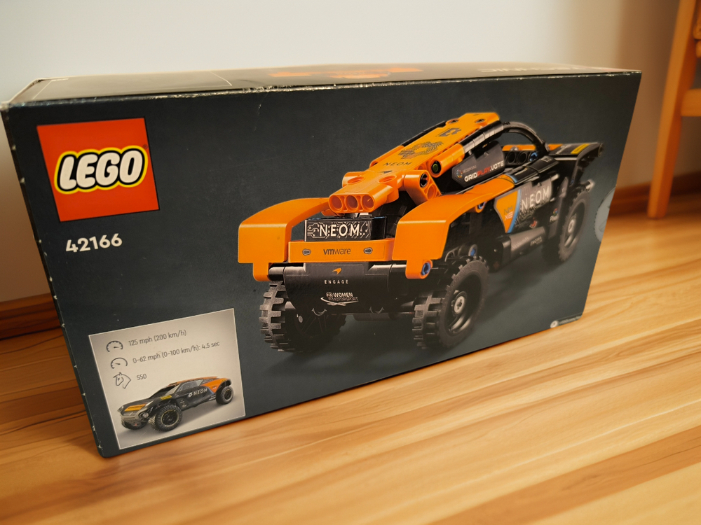 LEGO Technic 42166 Гоночный автомобиль NEOM McLaren Extreme E — внедорожник