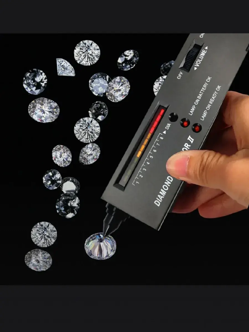 Муассанит 1.5 мм ,D/VVS1 -10шт