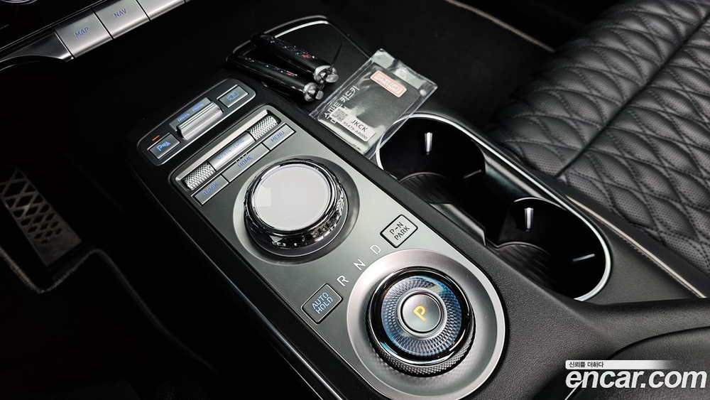 Genesis GV70 2.5T Бензин 2WD (06.2021)