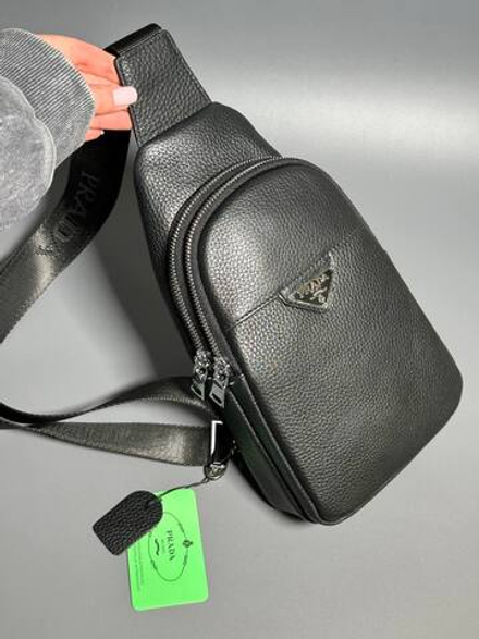 Сумка-мессенджер Prada