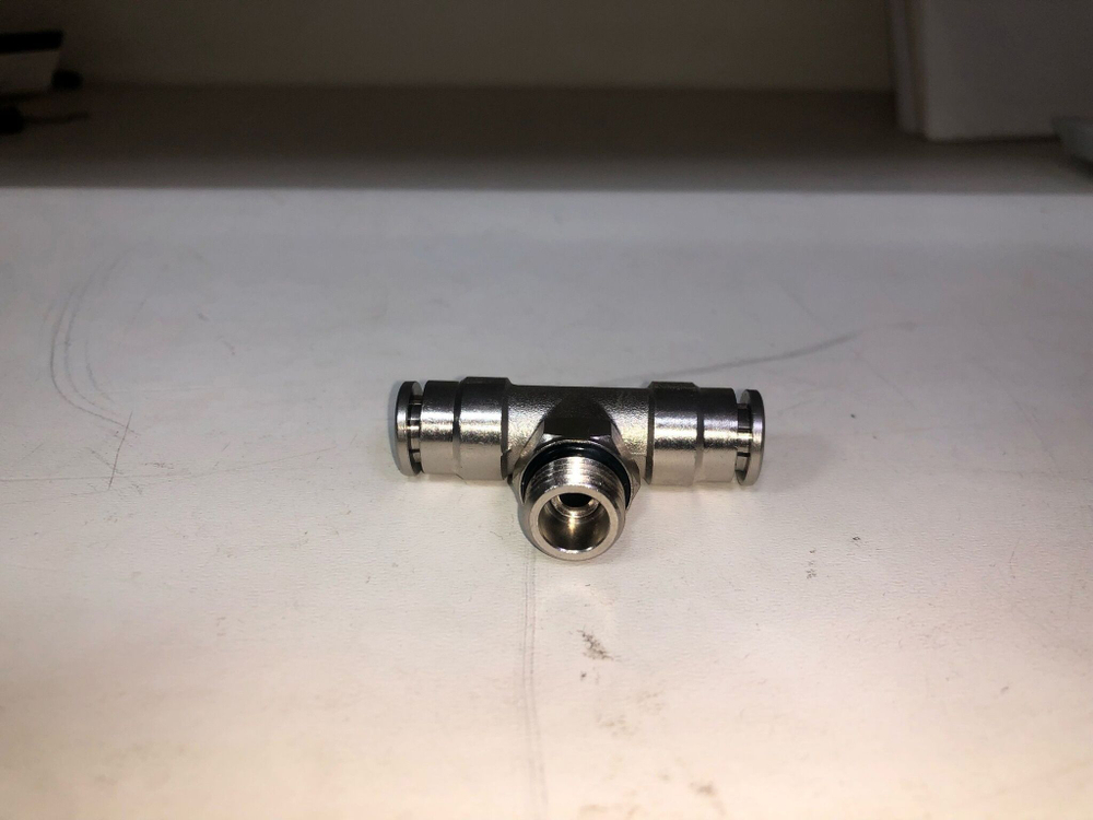 фитинг метал тройник трубки пвх м12*1,25 d8