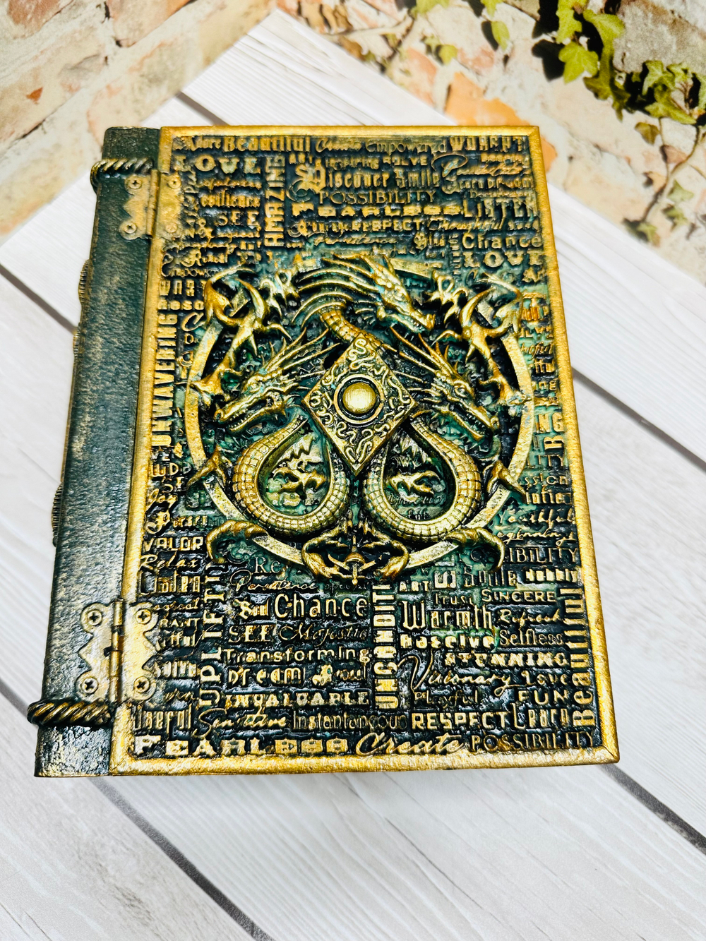 Шкатулка-книга "Змей-Горыныч"