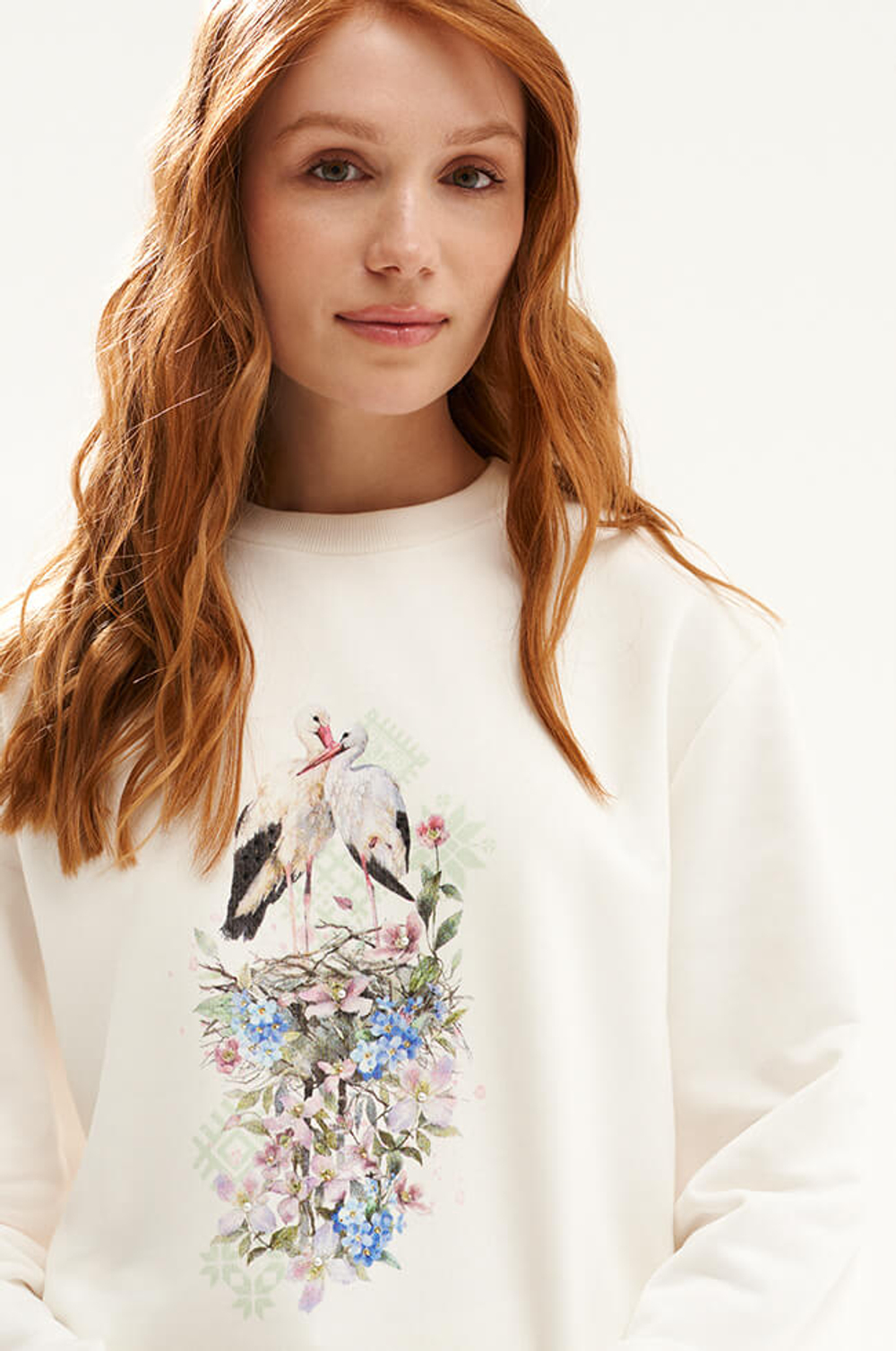 23627 Свитшот женский (молочный)