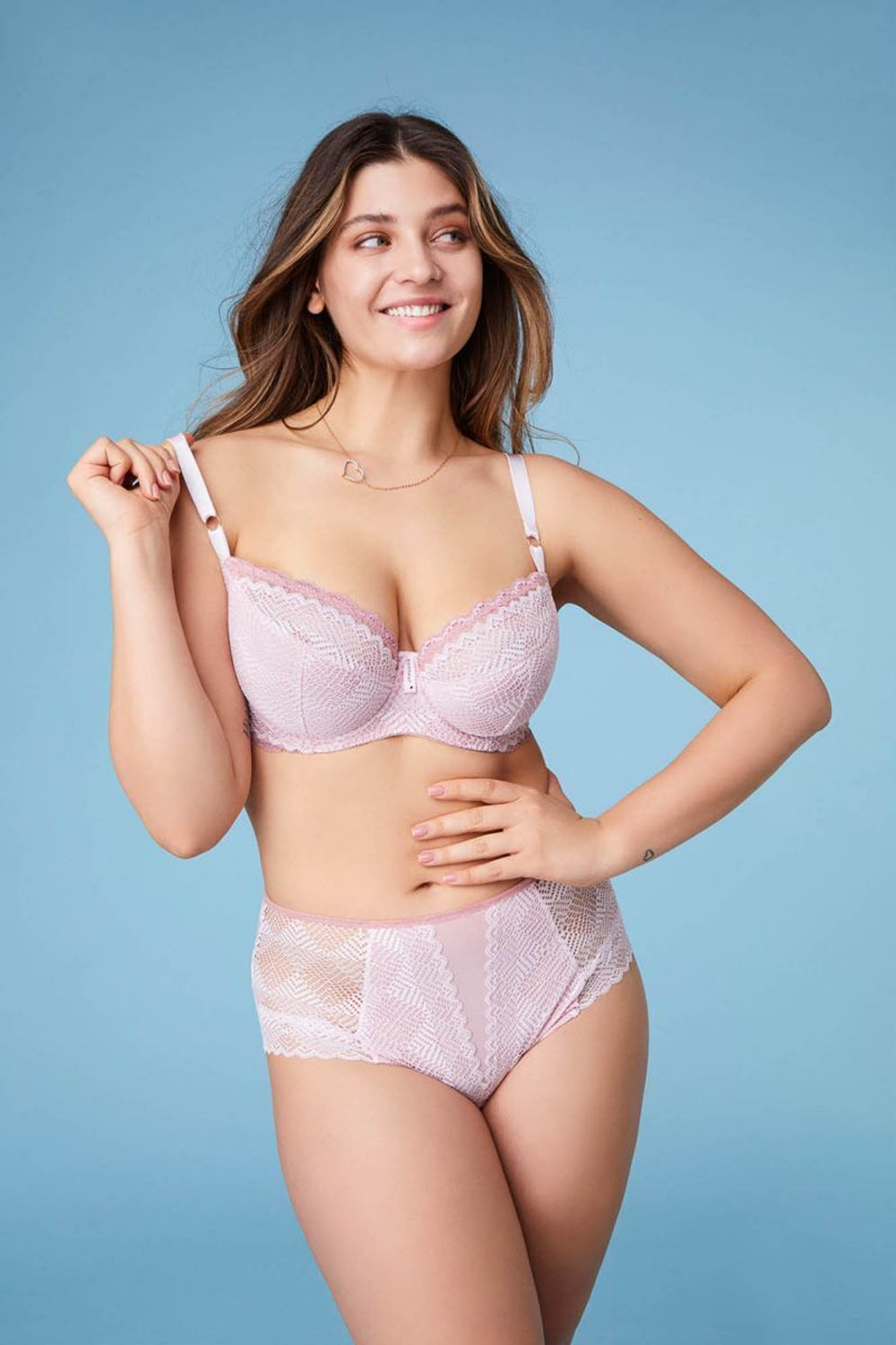 Кружевные трусики-слипы Lior с завышенной линией талии (Размер: 40) (Цвет: розовый)