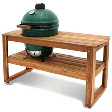 Керамический гриль Big Green Egg L Large (Большой), 46 см на столе из акации