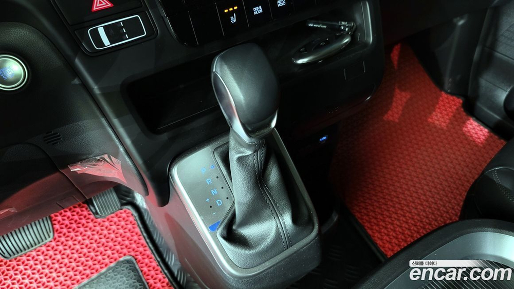 Hyundai Staria HEV 1.6 Cargo 5-и местный (05.2024)