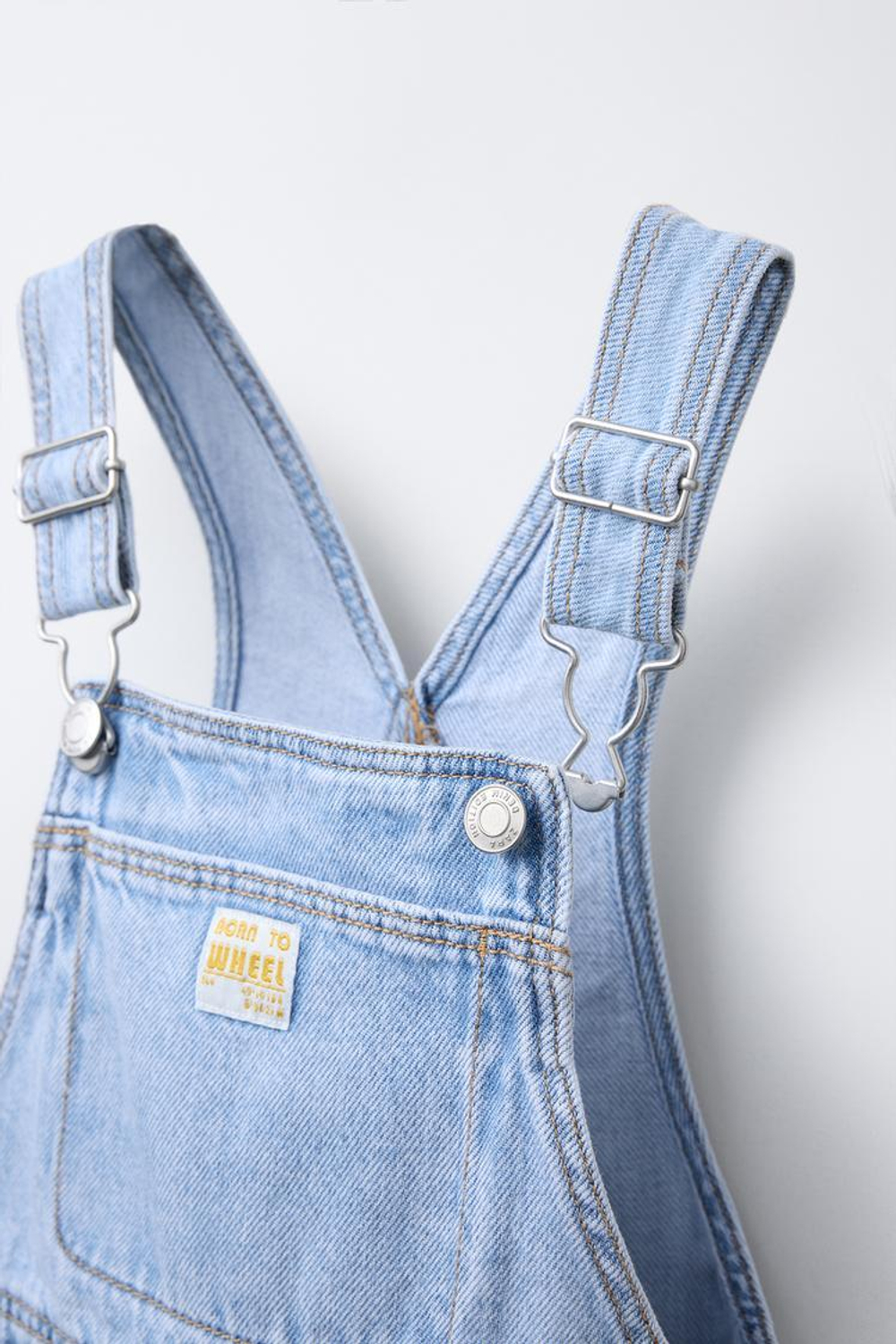 ZARA КОРОТКИЙ ДЖИНСОВЫЙ КОМБИНЕЗОН, ГОЛУБОЙ