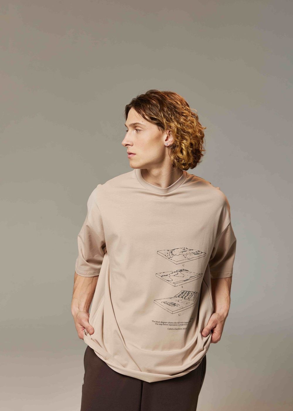 Футболка Called a Garment Diagram Какао