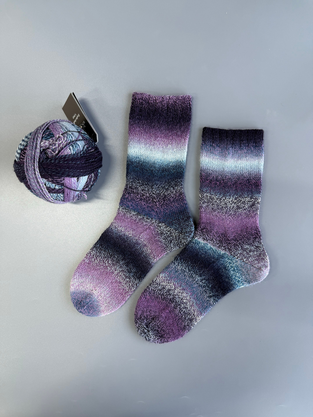 Пряжа Crazy Zauberball (1699/Аромат сирени), 420м/100гр