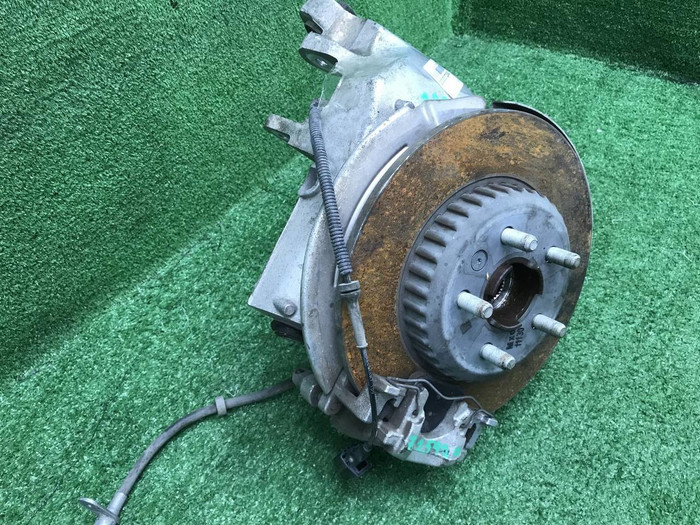 Кулак задний левый LR Discovery Sport (2019-н.в.)