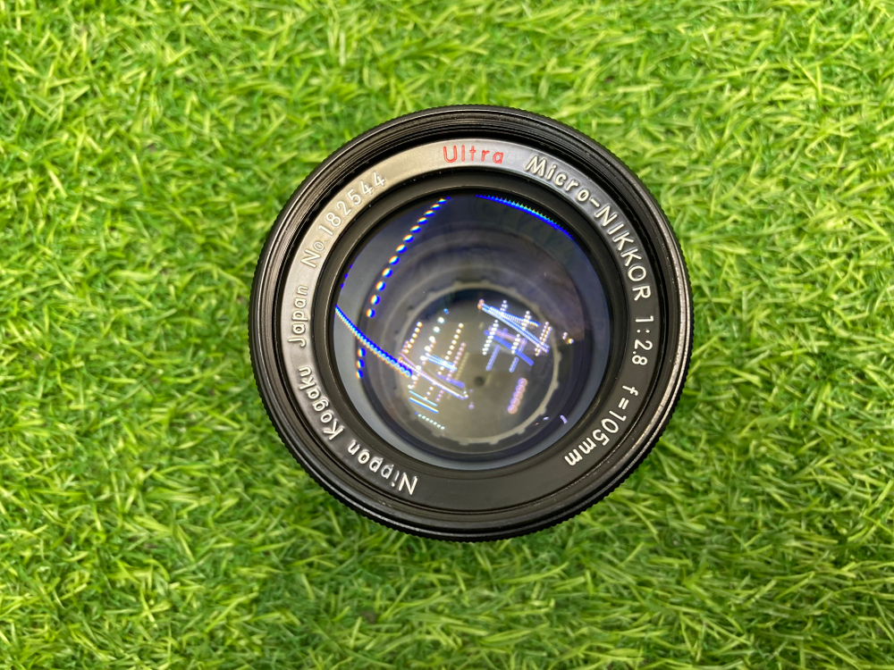 Nikon Nippon Kogaku Ultra-Micro-Nikkor 105mm F2.8
