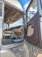 FAW CA 4180 4x2 Седельный тягач CA4180P25K15E5A80 (Дизельный, 11,6 л, 453 л.с., АТ)