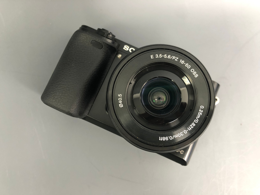 Sony A6000 kit E PZ 16-50mm OSS 690 кадров