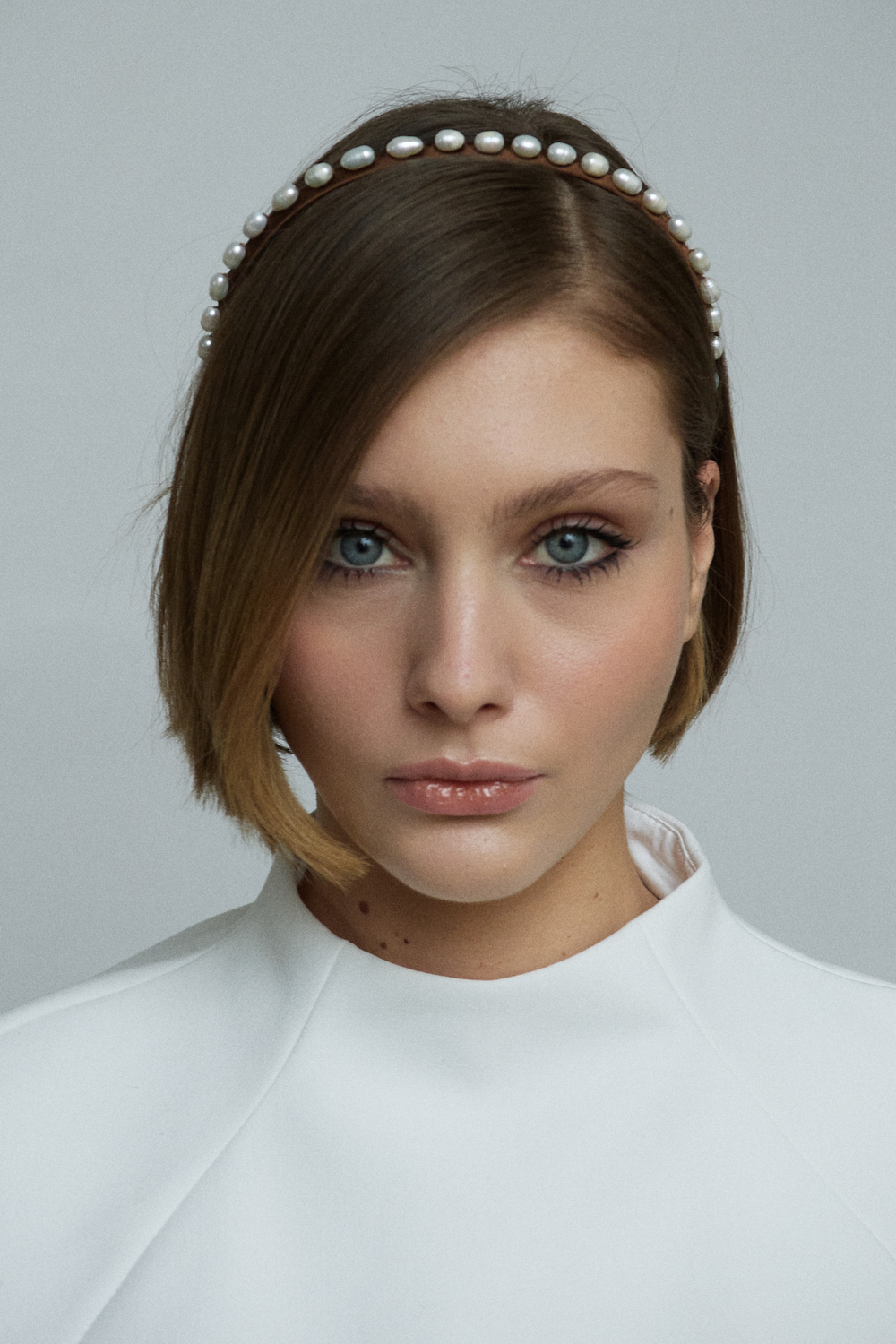 Тонкий ободок коричневый с жемчугом