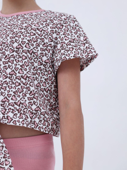 Блузка для девочки, модель №1, рост 128 см, белая с принтом "сердечки"