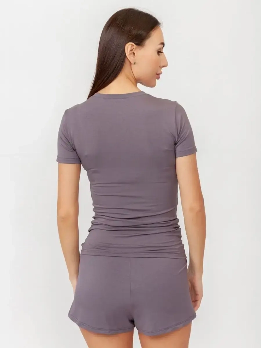 Футболка облегающая однотонная