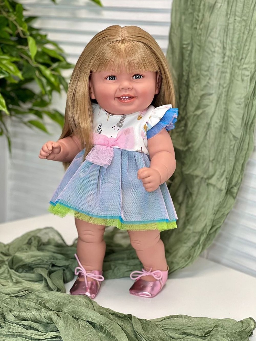 Кукла Manolo Dolls виниловая Diana 47см в пакете (7240)