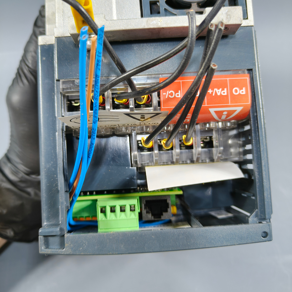 Б/У - Schneider Altivar 212 1.5kW - ATV212HU15N4