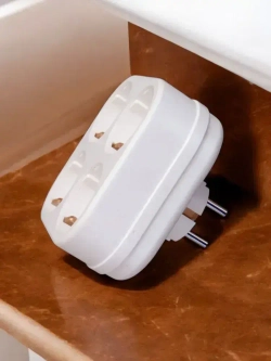 Разветвитель четверник сетевой с заземлением 16А, белый