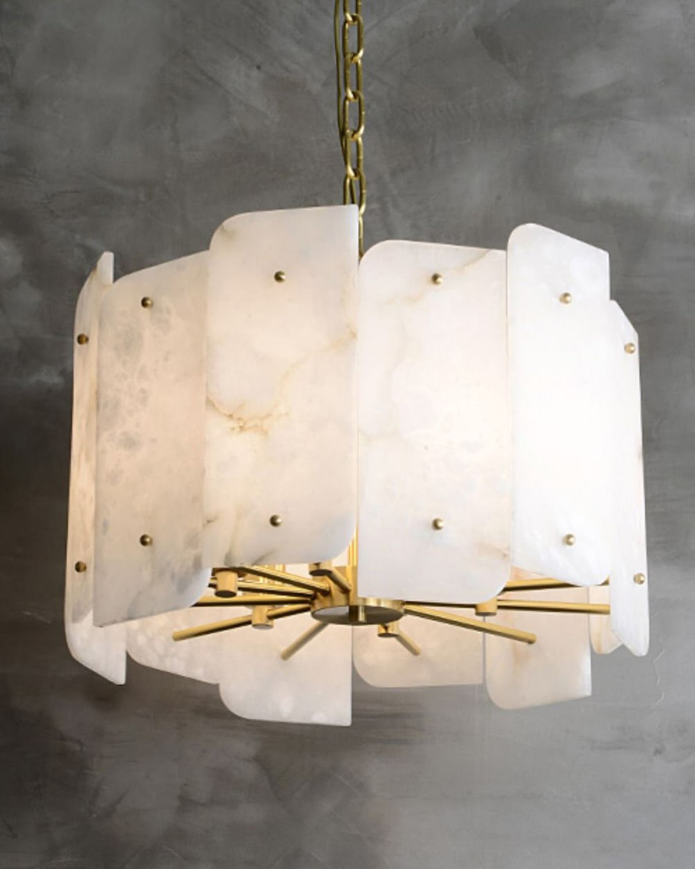 Стильная люстра с каменными пластинами ✨