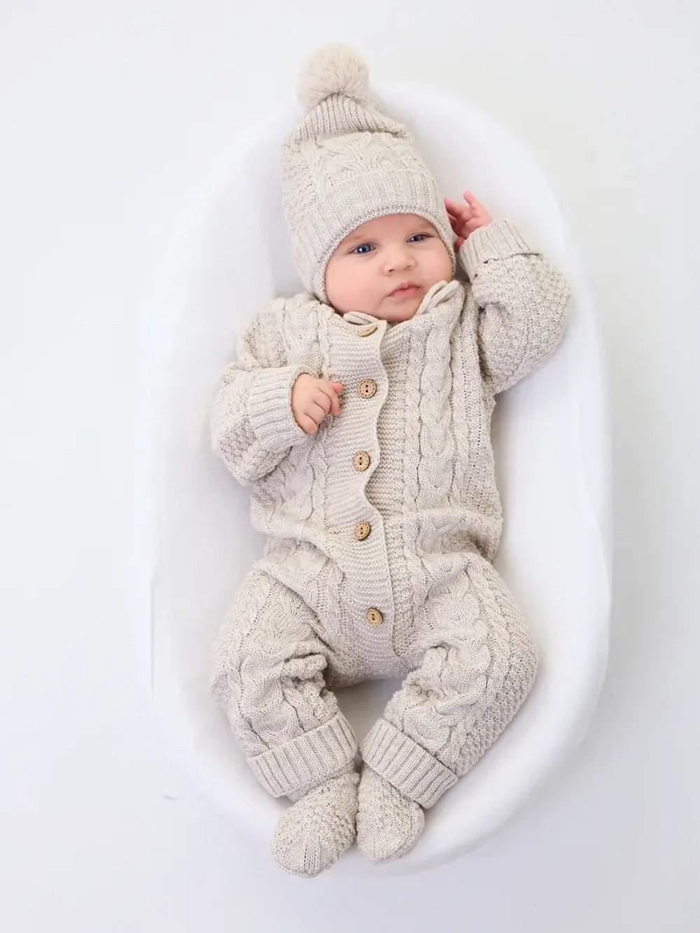 вязаный комбинезон для новорожденных