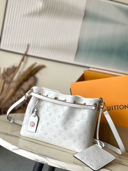 Louis Vuitton Bundle