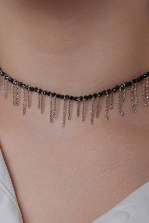 Колье-чокер с шпинелью и цепями в серебре