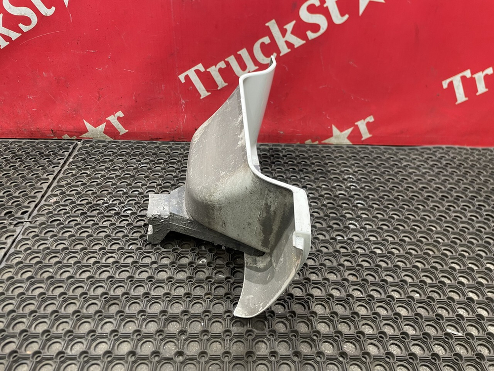 Корпус подножки левый