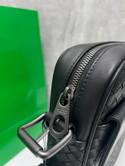 Сумка мужская кожаная Bottega Veneta через плечо