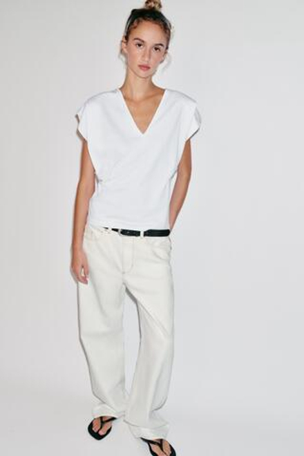 ZARA ХЛОПКОВАЯ ФУТБОЛКА С V-ОБРАЗНЫМ ВЫРЕЗОМ, БЕЛЫЙ