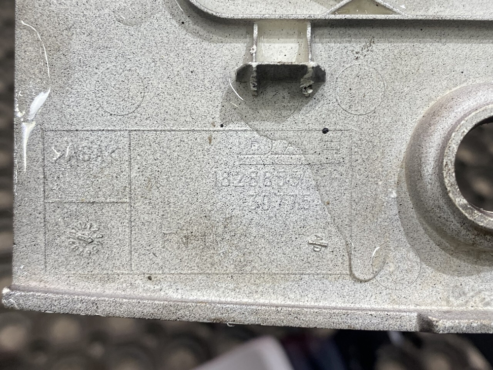 Корпус подножки левый 2019г