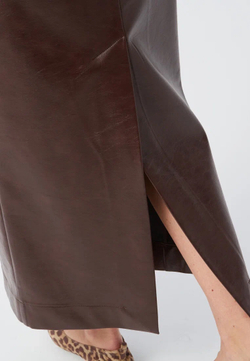 Юбка миди из экокожи