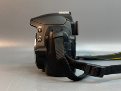 Nikon D3000 Kit 18-55mm 7.367 Кадров