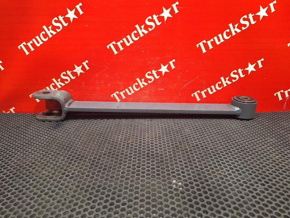 Стойка переднего стабилизатора 2018г