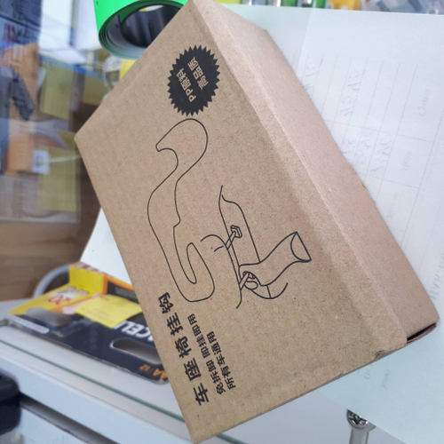 Крючок, вешалка в подголовник автомобиля. до 15 кг