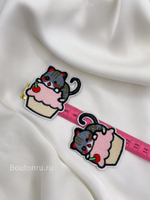 Нашивка пирожное с котёнком серо-розовая 6х4,5 см