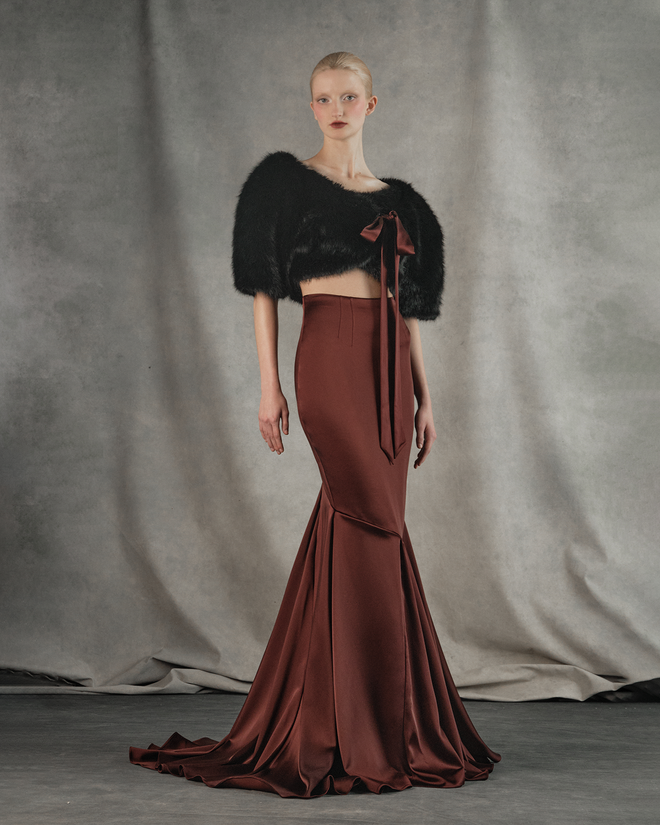 Укороченное болеро из эко-меха с бантом из сатина